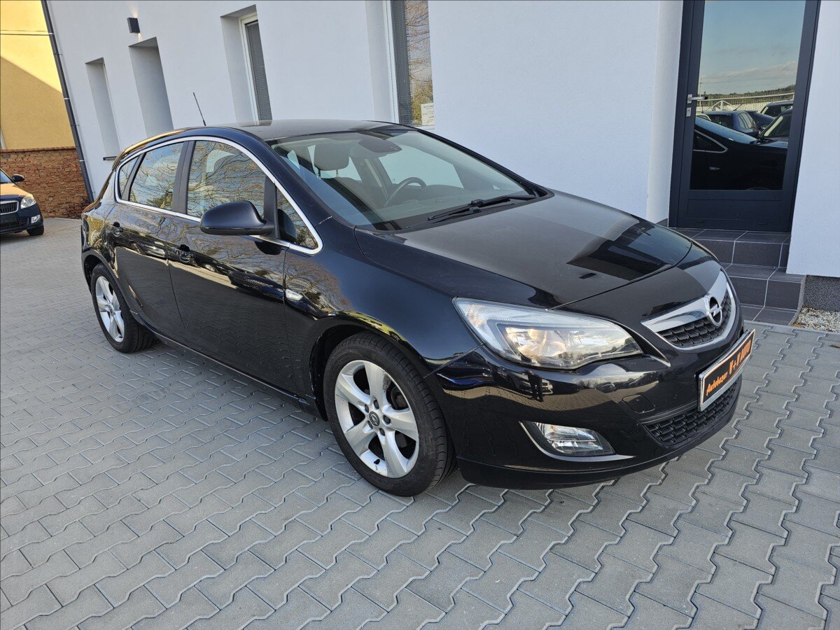 Opel Astra Hatchback 1,6 l 132 kw