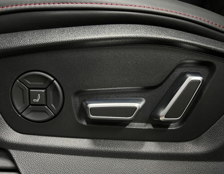 Audi Q8 SUV 3,0 l 210 kw