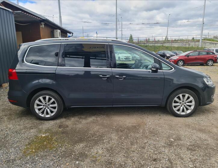 Volkswagen Sharan 4