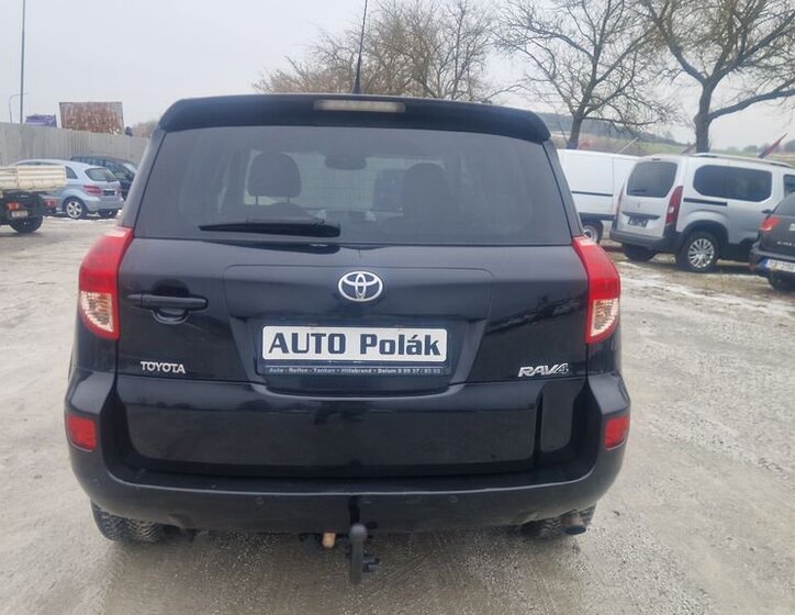 Toyota RAV4 SUV 2,2 l 130 kw