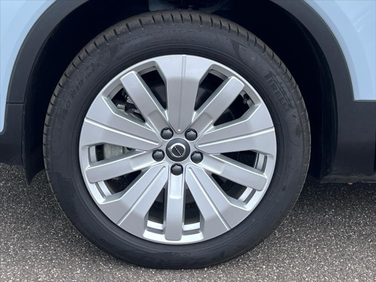 Volvo EX40 Kombi 0,0 175 kw