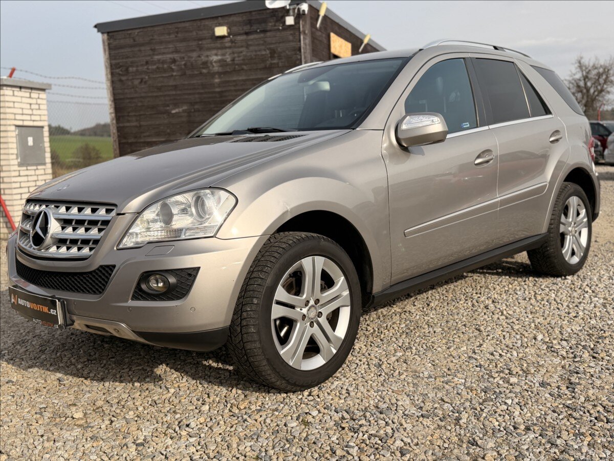 Mercedes-Benz Třídy M Kombi 3,0 l 165 kw