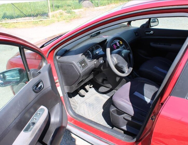 Peugeot 307 Hatchback 2,0 l 66 kw