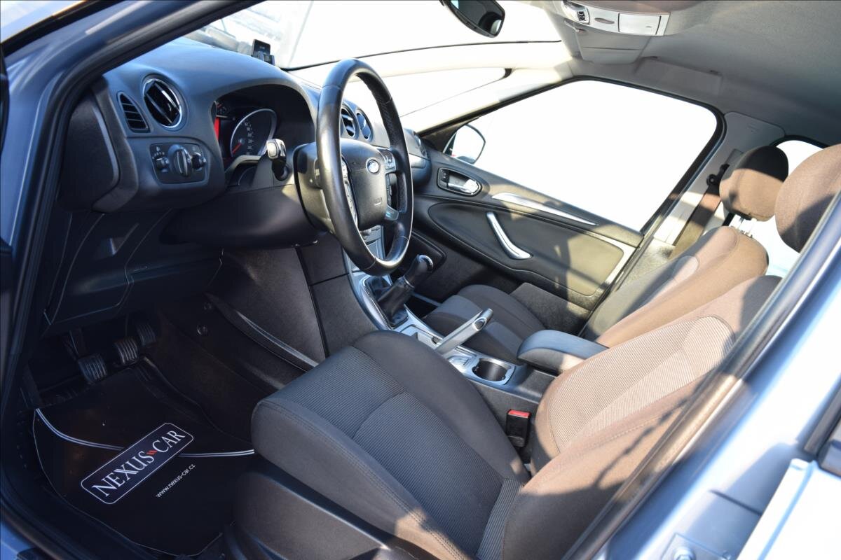 Ford S-MAX MPV 2,0 l 107 kw