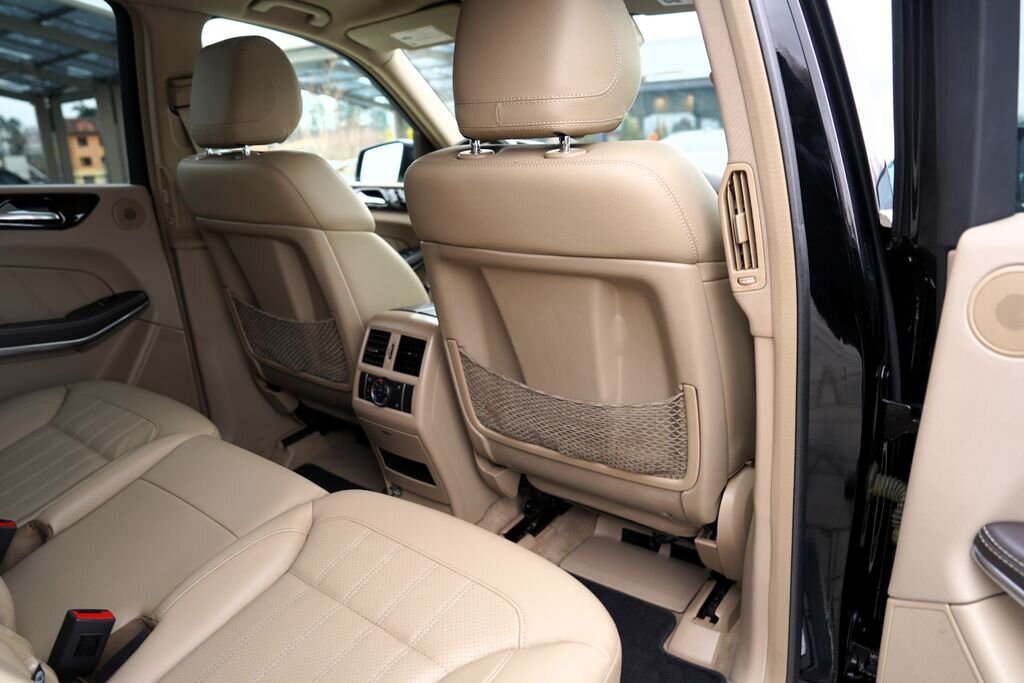 Mercedes-Benz GL SUV 4,7 l 320 kw