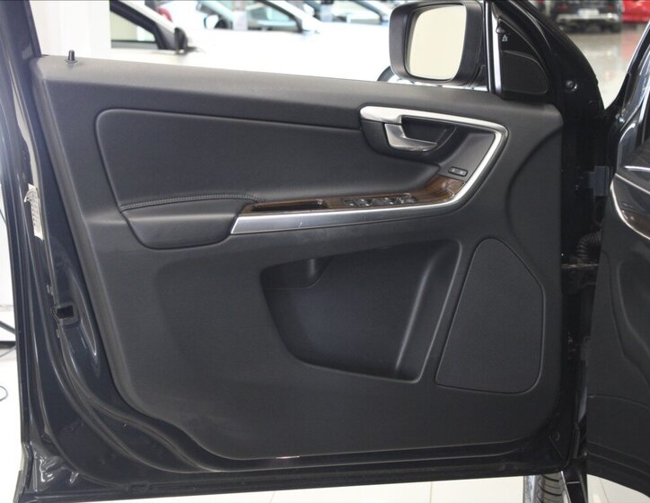 Volvo XC60 SUV / Terénní 2,4 l 162 kw