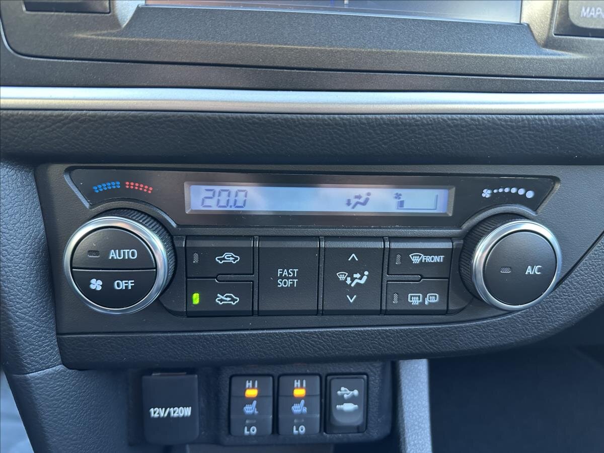 Toyota Auris Kombi 1,6 l 98 kw