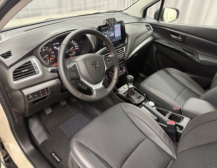 Suzuki S-Cross SUV / Terénní 1,4 l 81 kw