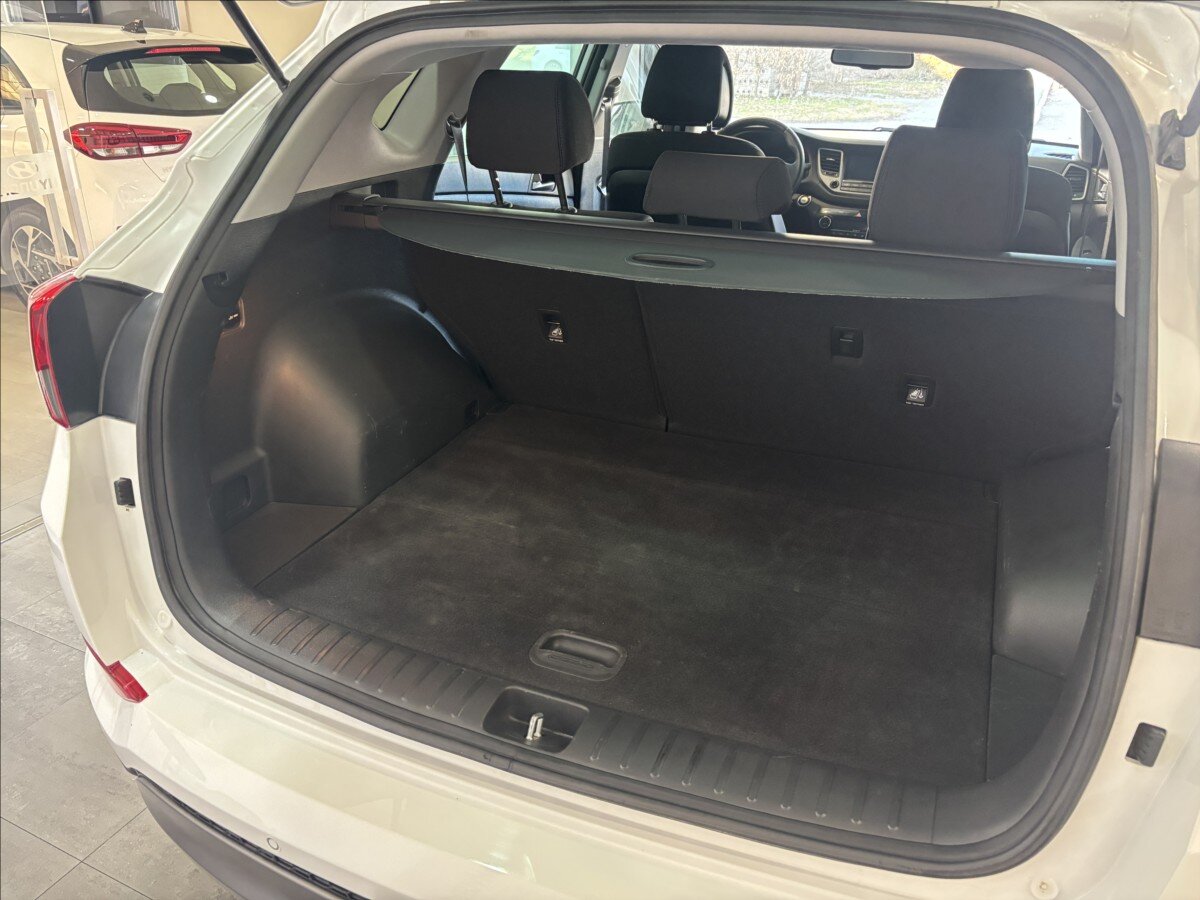 Hyundai Tucson SUV 2,0 l 100 kw