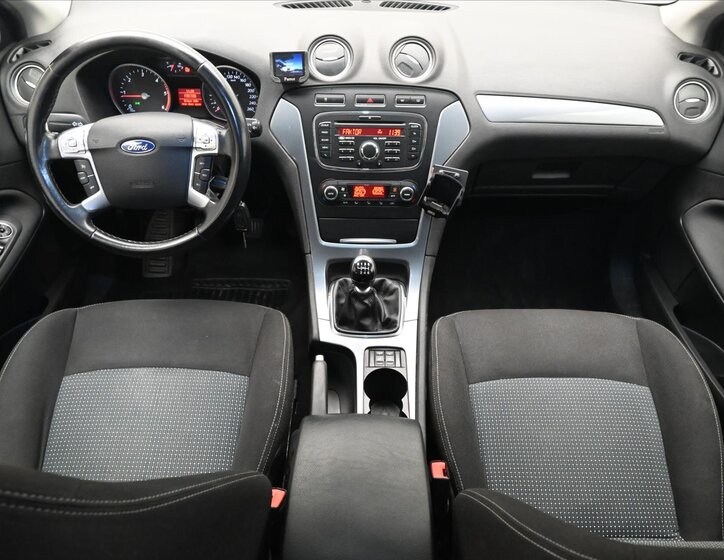 Ford Mondeo Kombi 2,0 l 103 kw