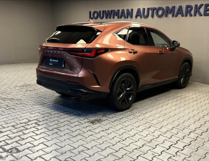 Lexus NX 350h SUV / Terénní 2,5 l 179 kw