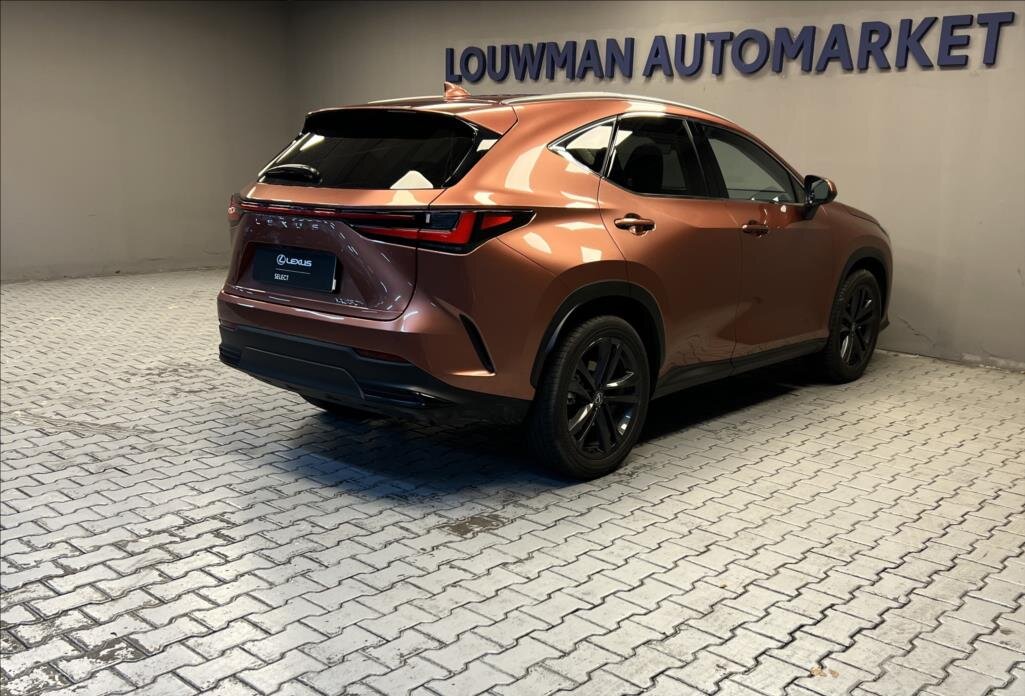 Lexus NX 350h SUV / Terénní 2,5 l 179 kw