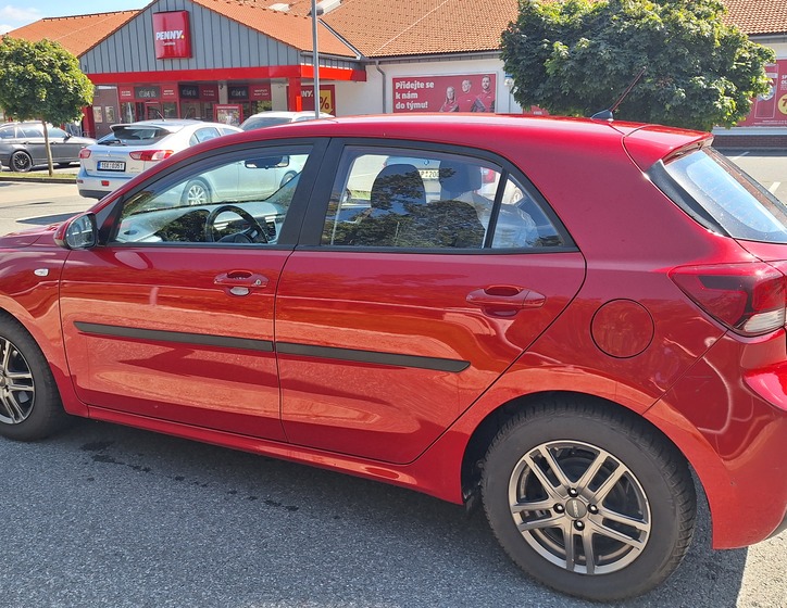 KIA Rio 9