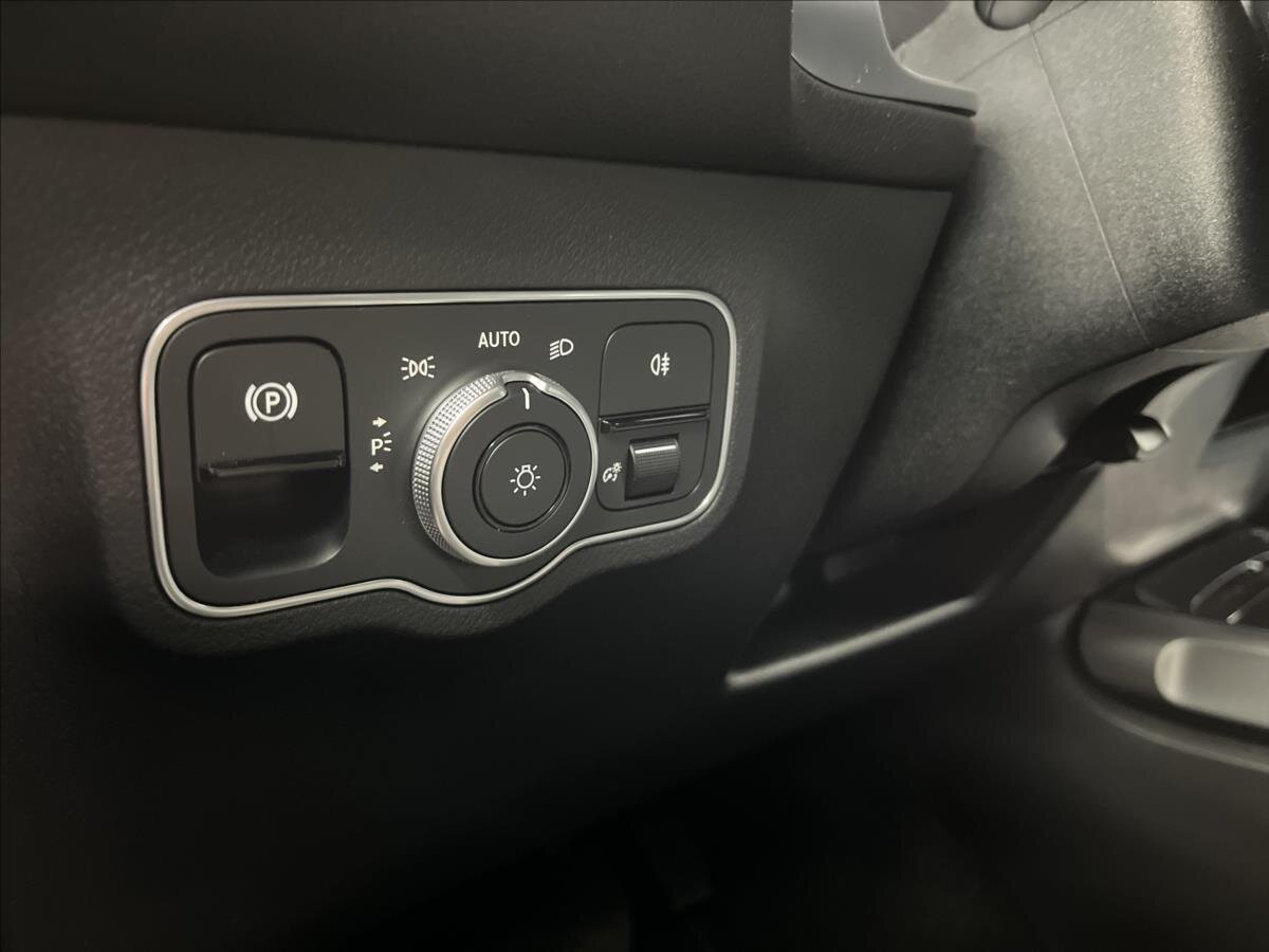 Mercedes-Benz GLB SUV 2,0 l 85 kw