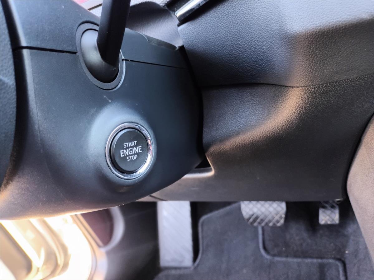 Škoda Karoq SUV / Terénní 2,0 l 110 kw