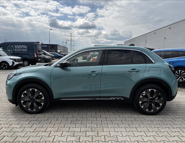 Fiat 600 SUV / Terénní 1,2 l 100 kw