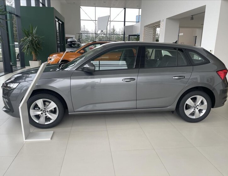 Škoda Scala Hatchback 1,5 l 0
