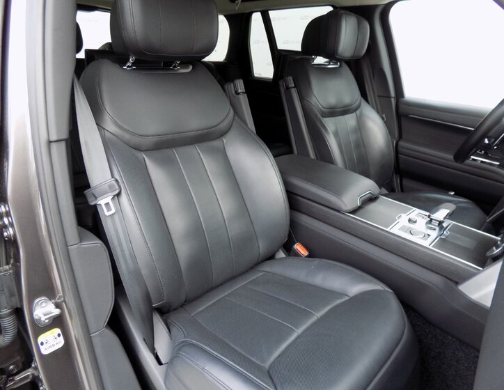 Land Rover Range Rover SUV 4,4 l 390 kw