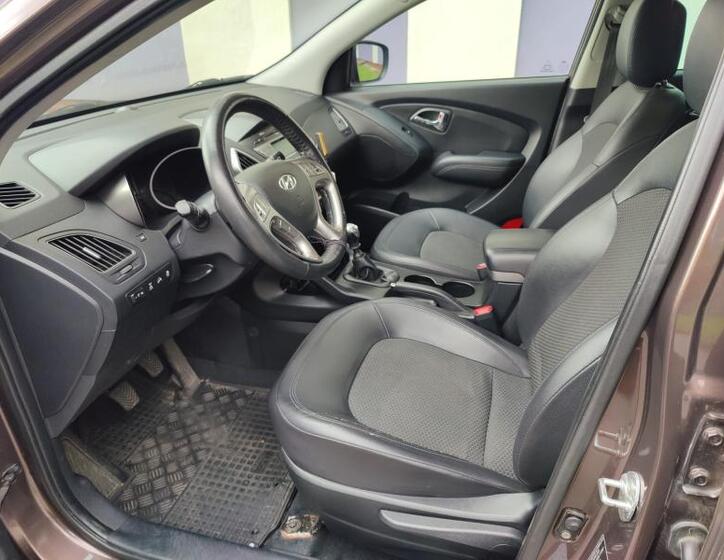 Hyundai ix35 10