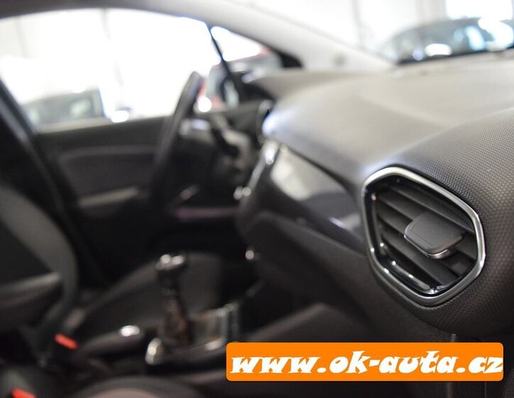 Opel Ostatní Hatchback 1,2 l 81 kw