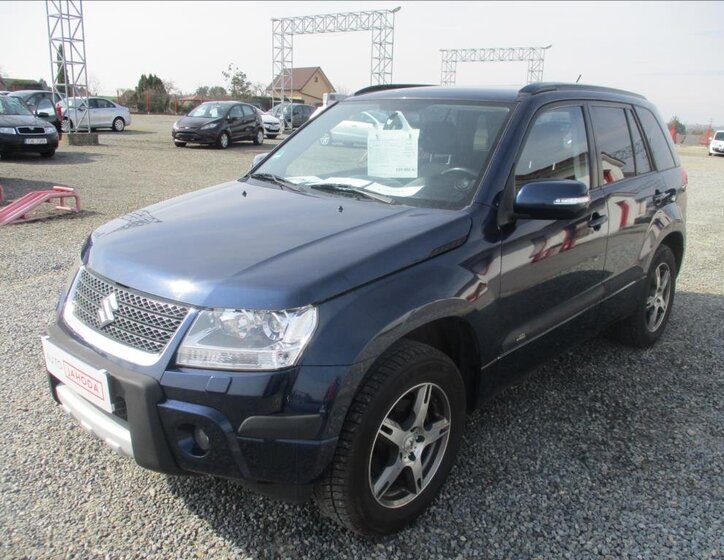Suzuki Grand Vitara SUV / Terénní 2,4 l 124 kw