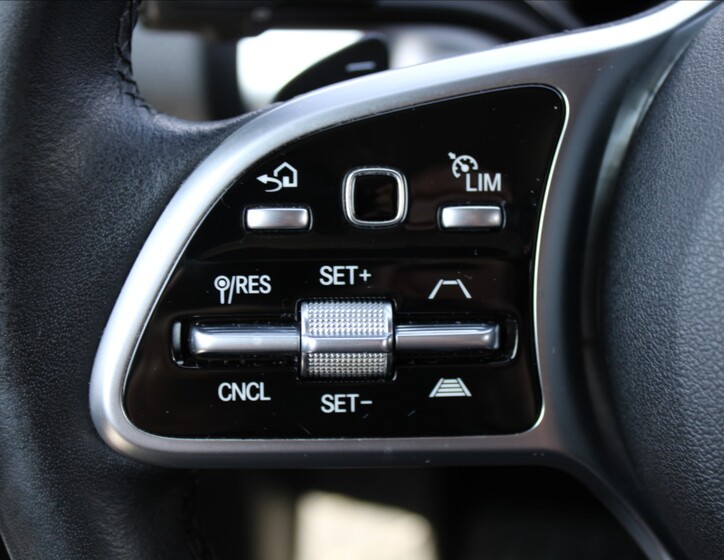 Mercedes-Benz GLB 25