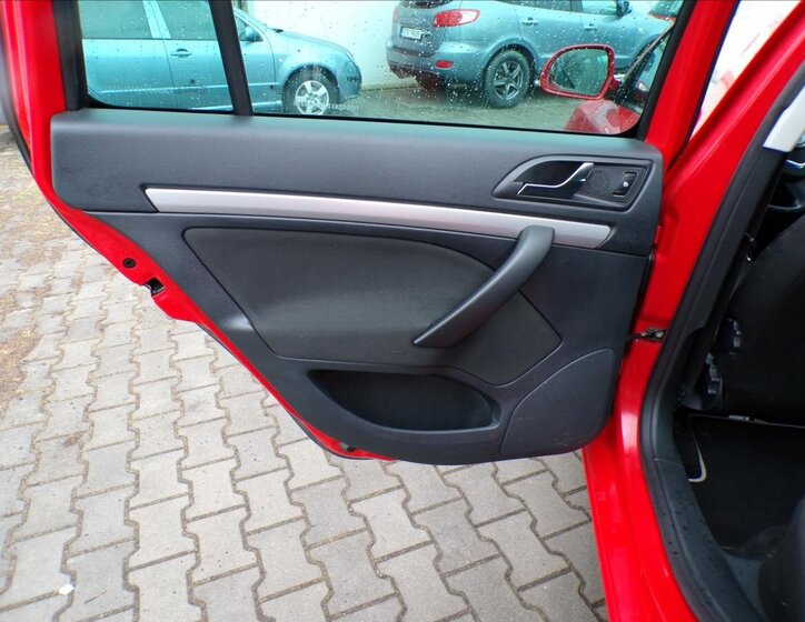 Škoda Octavia Kombi 2,0 l 103 kw