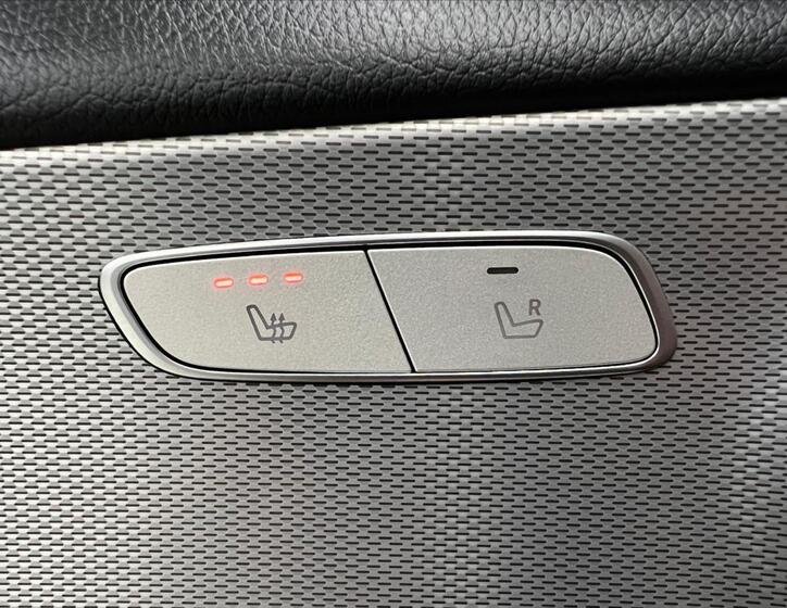 Mercedes-Benz Třídy E 25