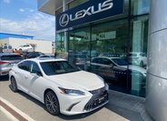 Lexus ES 300h Sedan / Limuzína 2,5 l 160 kw
