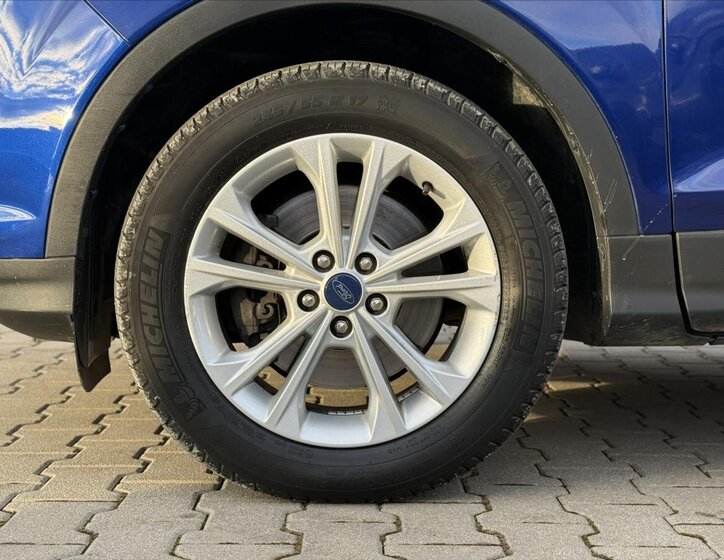 Ford Kuga SUV / Terénní 2,0 l 110 kw