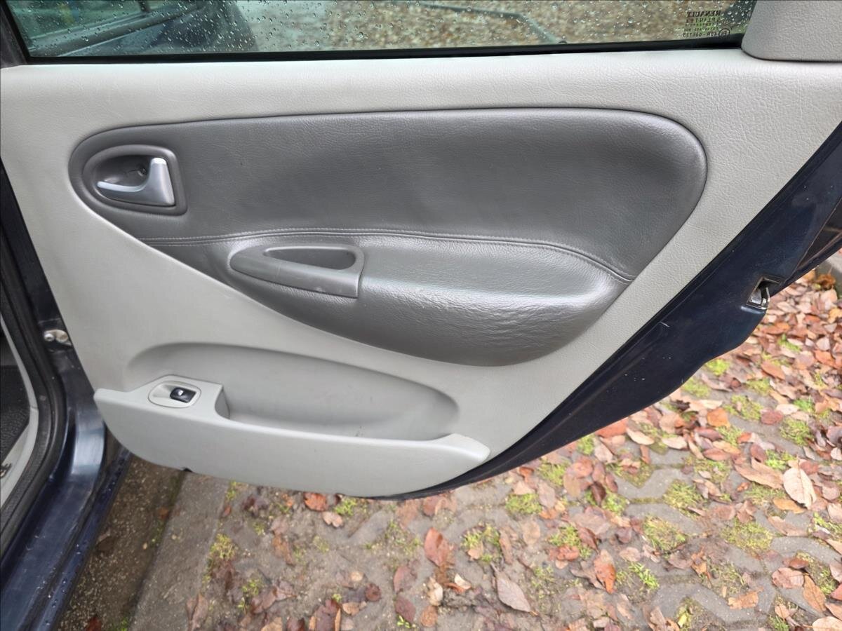 Renault Scénic Kombi 1,6 l 79 kw