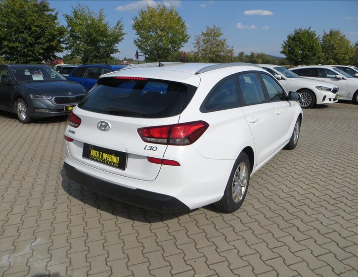 Hyundai i30 Kombi 1,6 l 85 kw
