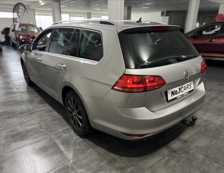 Volkswagen Golf Kombi 2,0 l 110 kw