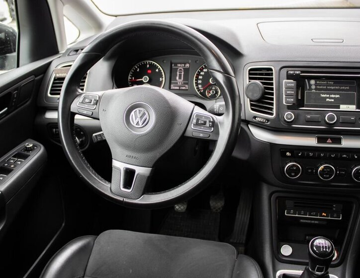 Volkswagen Sharan MPV 2,0 l 103 kw