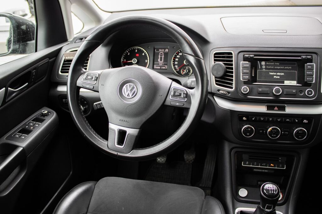 Volkswagen Sharan MPV 2,0 l 103 kw