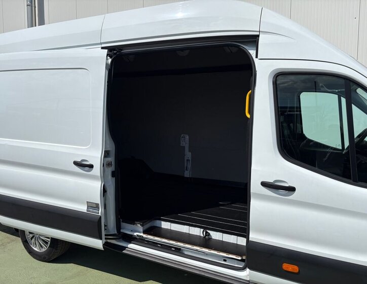 Ford Transit Skříň 2,0 l 77 kw