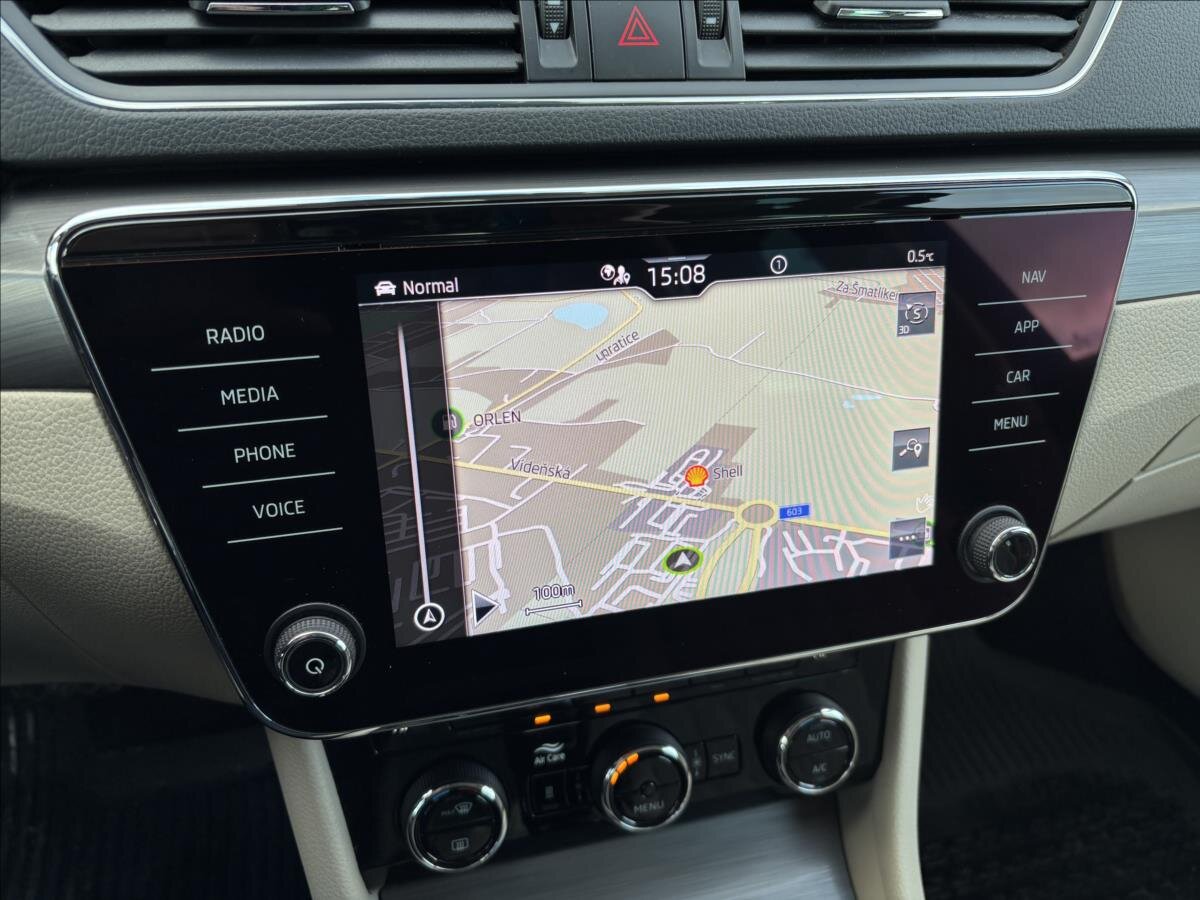 Škoda Superb Kombi 2,0 l 110 kw