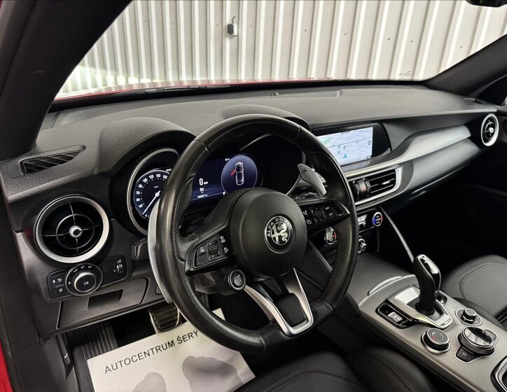 Alfa Romeo Stelvio SUV / Terénní 2,1 l 154 kw