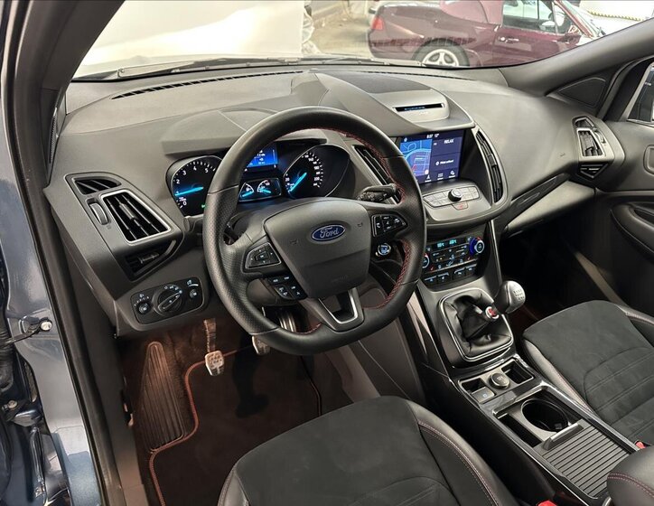 Ford Kuga SUV 1,5 l 110 kw