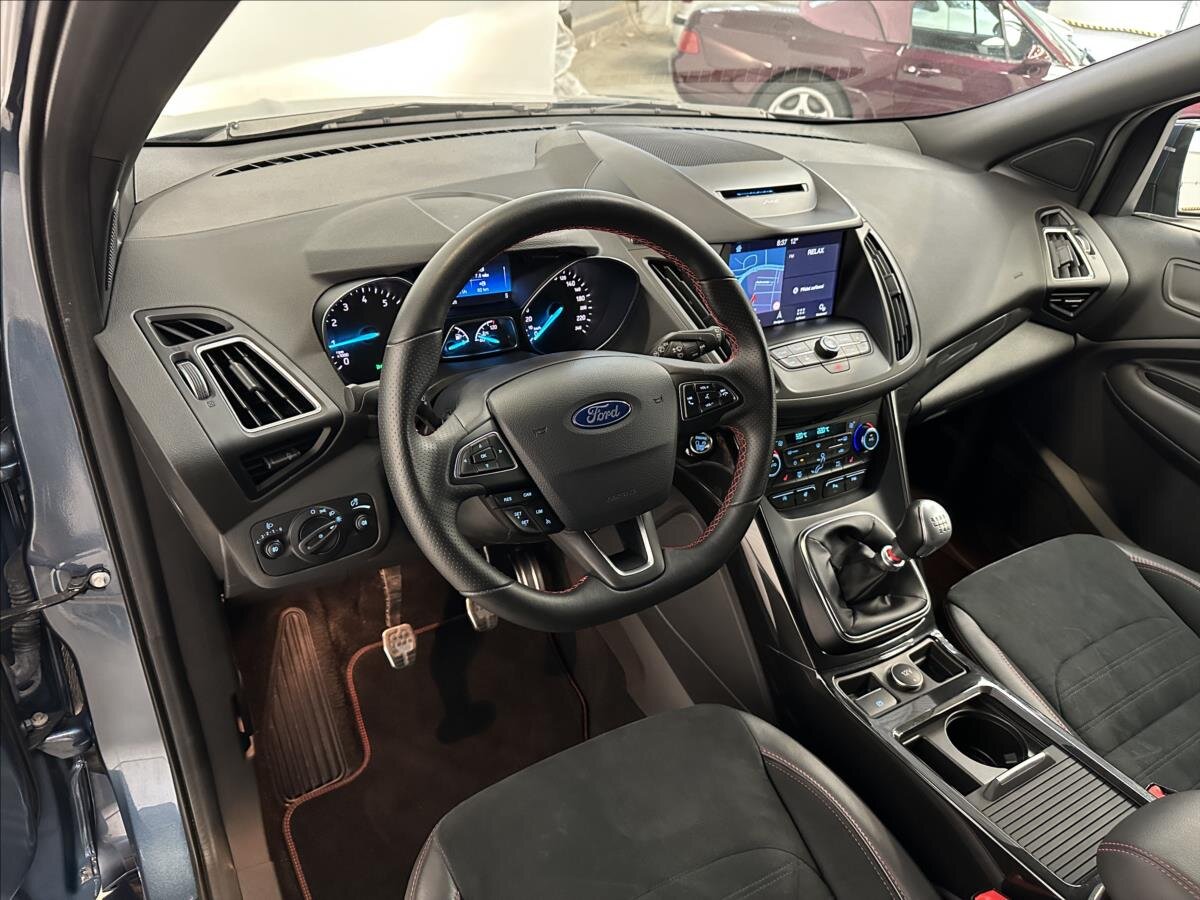 Ford Kuga SUV 1,5 l 110 kw