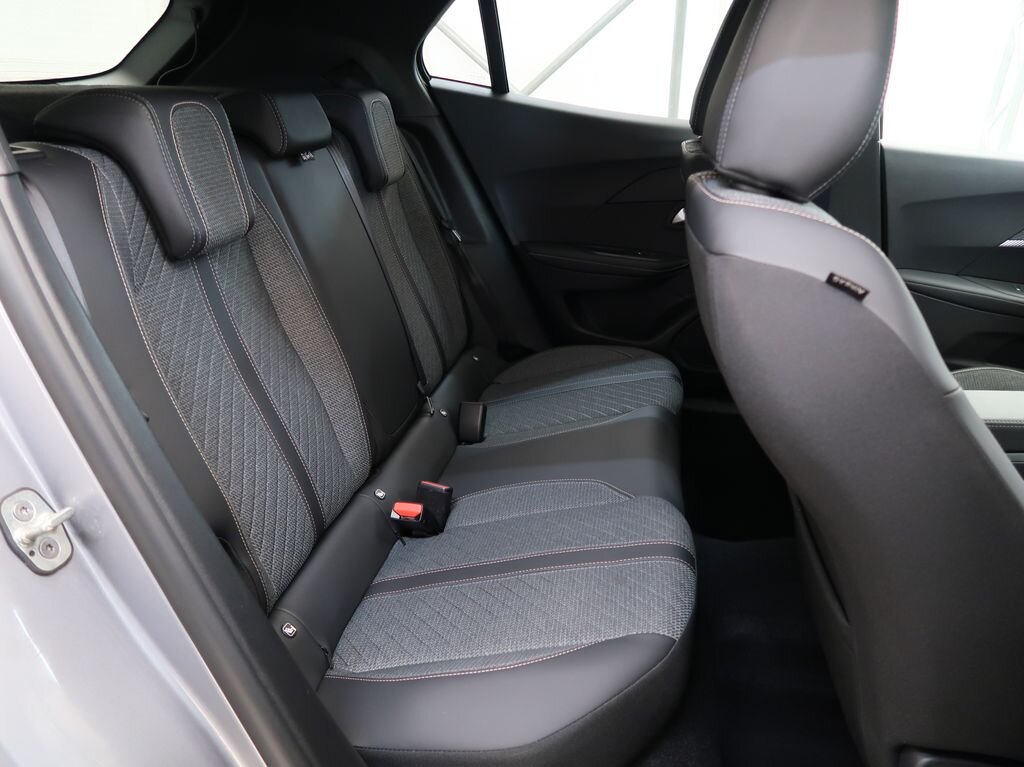 Peugeot 2008 SUV / Terénní 1,2 l 74 kw