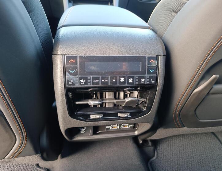 Jeep Grand Cherokee 10