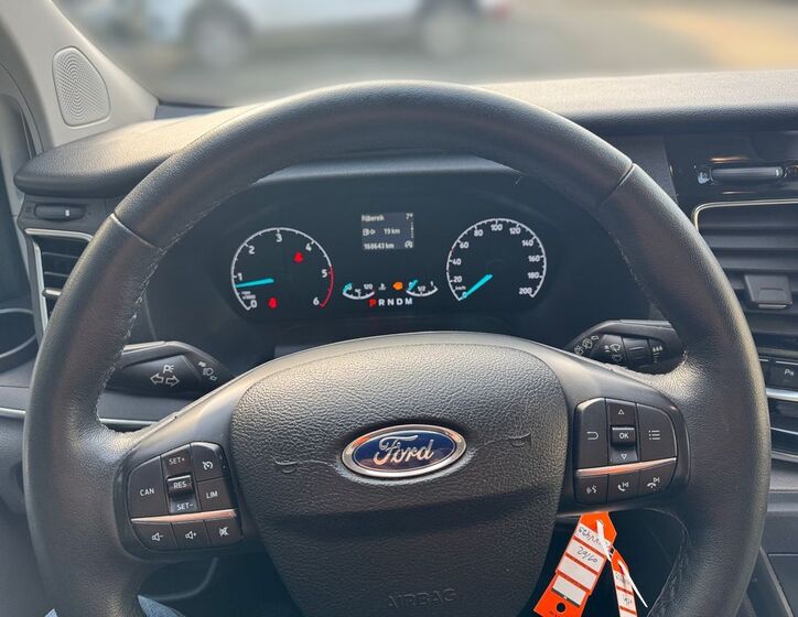 Ford Tourneo Custom Kombi 2,0 l 96 kw