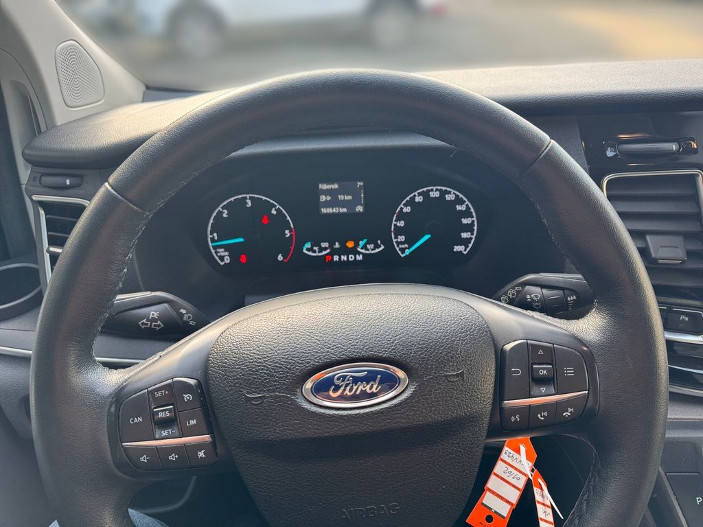 Ford Tourneo Custom Kombi 2,0 l 96 kw