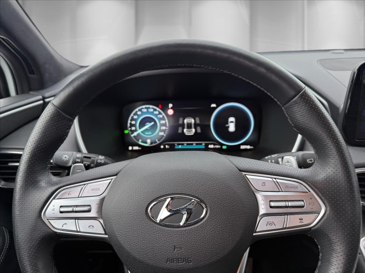 Hyundai Santa Fe SUV 1,6 l 195 kw