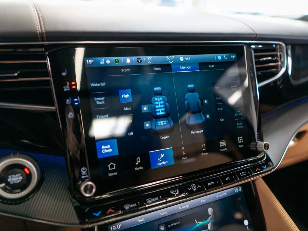 Jeep Grand Wagoneer SUV 6,4 l 351 kw