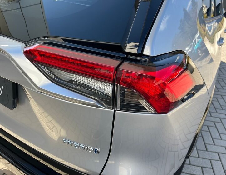 Toyota RAV4 SUV / Terénní 2,5 l 131 kw