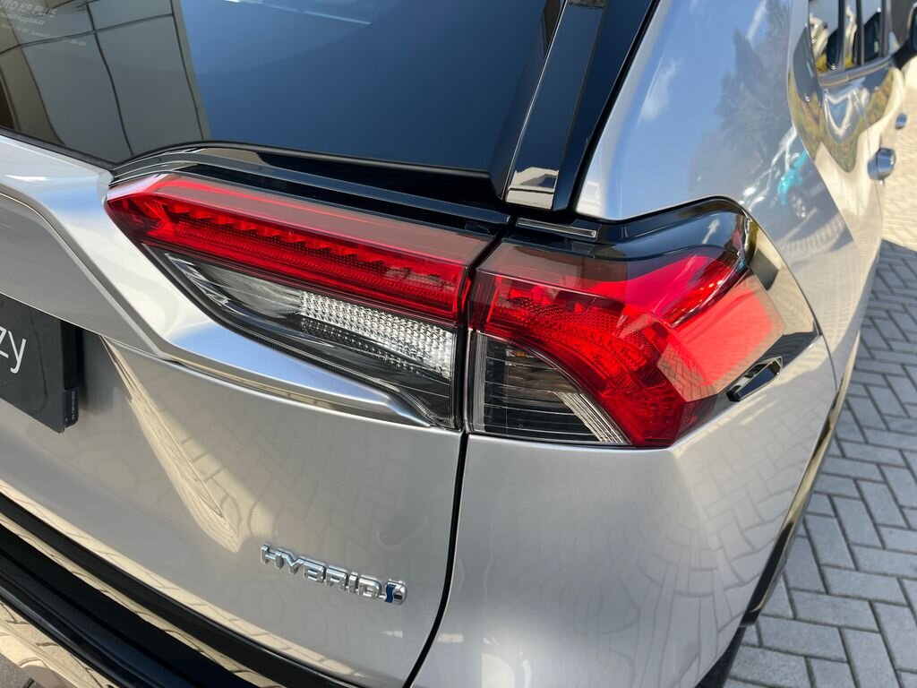 Toyota RAV4 SUV / Terénní 2,5 l 131 kw