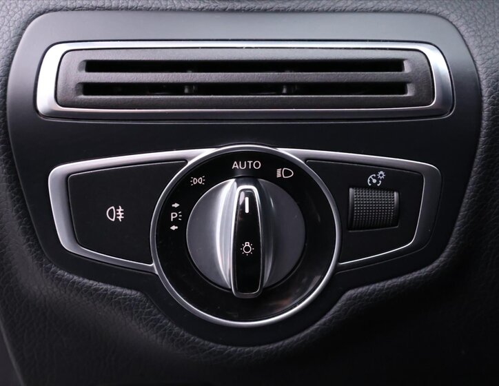 Mercedes-Benz Třídy C Kombi 2,1 l 150 kw