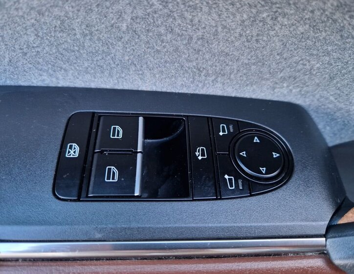 Mazda MX-30 SUV / Terénní 0,0 107 kw